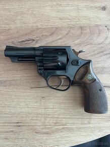 Revolver Astra - 2