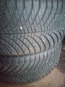 215/55R16 - 2