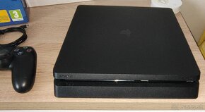 Predám PS4 Slim 500GB.Top stav a zaruka. - 2