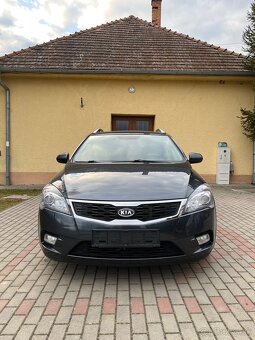 KIA Ceed Combi 1.6 CRDi = 85kW r.v 2012, Top Stav = - 2