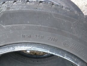 Predam 2ks zimne 215/60 r16 barum polaris 5 - 2