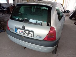 Renault clio - 2