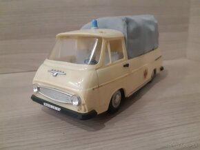 Predam skoda 1203 kdn sanitka valník - 2