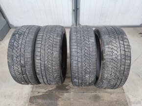 Zimné pneumatiky 225/50 r17 - 2