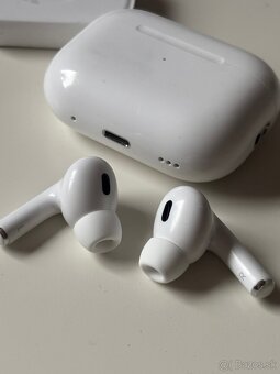 Apple airpods pro 2, lighting - 2