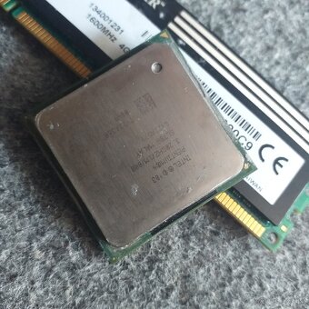 Procesory i5-760,Intel pentium4 - 2