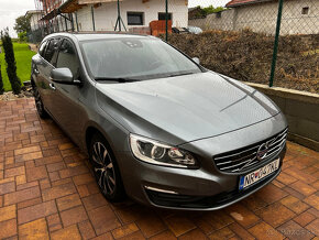 Volvo V60 D4 4x4 2,4 - 5 valec, 66 700km - 2