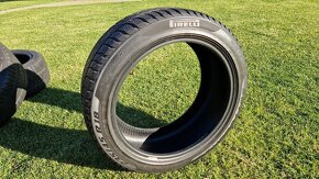 Pirelli 235/45R18 zimné - 2