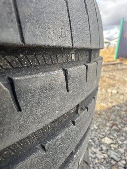 225/40 r19-letné pneu - 2