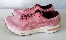 ASICS GT2000 10 Pôvodná cena:129,90Eur Bežecké Tenisky - 2