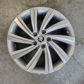 Originál strieborné ŠKODA PERSEUS disky 5x112 R18 ET48 - 2