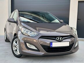 HYUNDAI I30 1.4 MPI DOHC / 70 000 KM / 1.MAJITEĽ / NEBÚRANÉ - 2