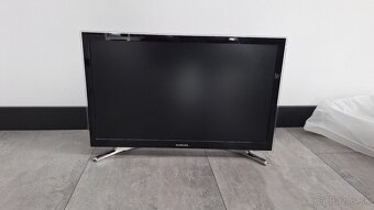 Samsung  22 palcov TV UE22F5400 - 2