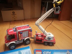 LEGO® City 60111 Zásahové hasičské auto - 2