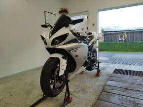 Yamaha R1 rn22 - 2