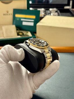 Rolex Submariner Date - 2