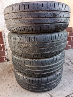 185/60r15 - 2