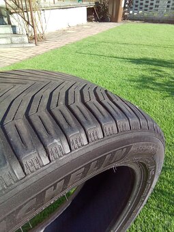 Pneumatiky MICHELIN celoročné 235/50R19 - 2