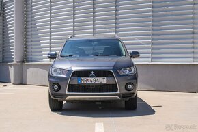 Mitsubishi Outlander 2.2 DI-D automat , 7 miestne. - 2