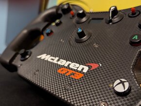 Fanatec Mclaren volant - 2