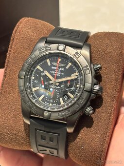 Breitling Chronomat B01 BlackSteel - 2