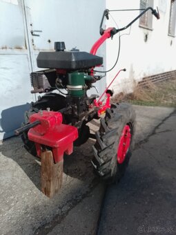 Vari malotraktor,motor Jikov,držáky,závaží,pluh, těleso - 2