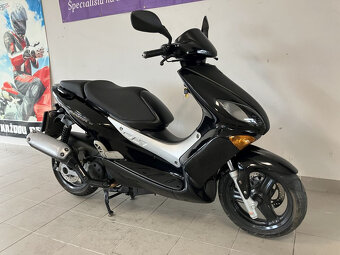 Yamaha XQ125 Maxster - 2