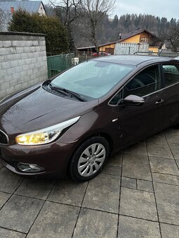 KIA CEED 2012 1.4 benzín - 2