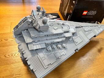 LEGO Imperial Star Destroyer (UCS) (75252) - 1x Poskladané - 2