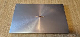 ASUS Zenbook UX433F - 2