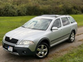 Škoda Octavia 2 Combi Scout 2.0 TDI 103 Kw - 2