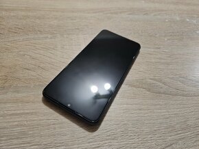 Xiaomi redmi 9 plnefunkcny ma len bezne znamky pouzivania ce - 2