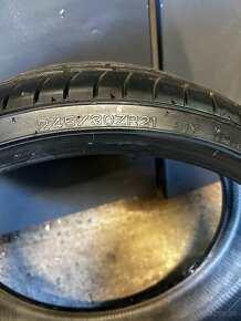 245/30 R21 - 2