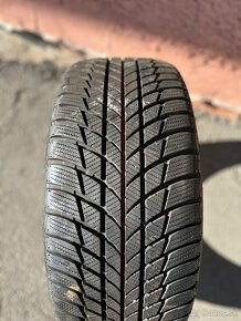 Bridgestone 225/45 R17 - 2