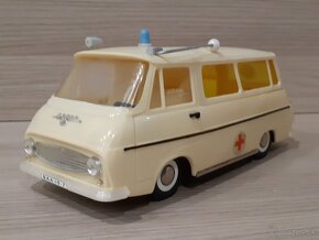 Predam skoda 1203 kdn sanitka - 2