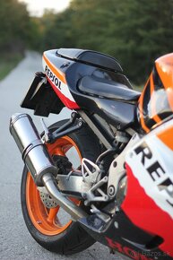 Hondu CBR 600 F4i Sport (2002) REPSOL - 2