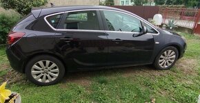 Opel Astra J 2.0 CDTI šport - 2