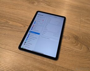 Apple iPad Air 5 64gb s procesorom M1 - 2