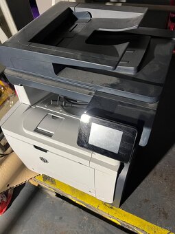 HP LaserJet Pro M521dw - 2