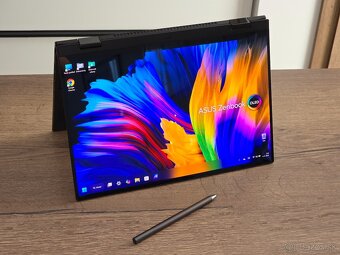 Asus Zenbook 14 Flip OLED, top stav - 2