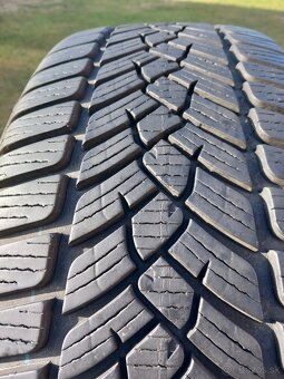 215/55 r17 zimne pneumatiky - 2