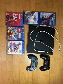 Ps4 slim - 2