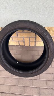 Pneu 255/40 r20 - 2