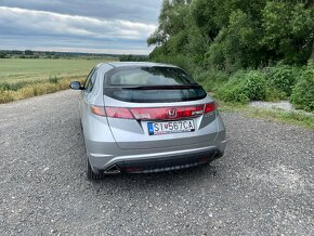 Honda civic 8g 1.8 benzin - 2