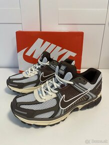 Nike Zoom Vomero 5 - 2