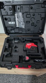 MILWAUKEE M12™ Kombinovaný krížový líniový-bodový laser - ze - 2