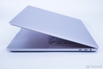 ZÁRUKA/Macbook Pro 16"CTO/I9 2.4GHZ/64GB RAM/512GBSSD/TOP/ - 2