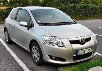 predam diely na toyota auris 1,6 benzin 91kw 2007 prva gener - 2