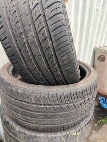 235/35r19 - 2