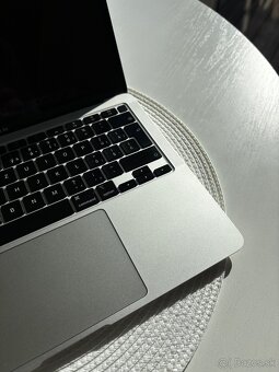 MacBook Air 2020 i3 256gb - 2